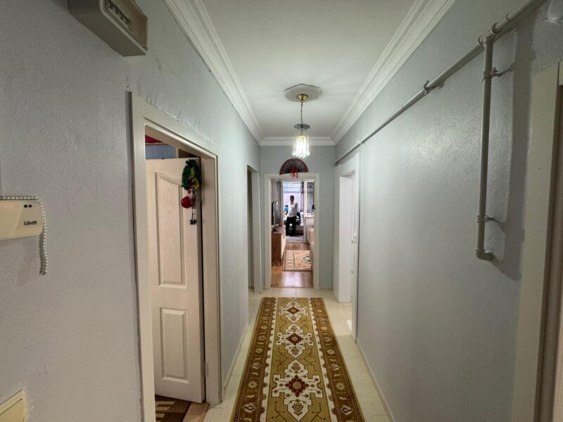 Bahçelievler Çobançeşme'de E5'e Yakın - 3+1 90m2 Satılık Daire